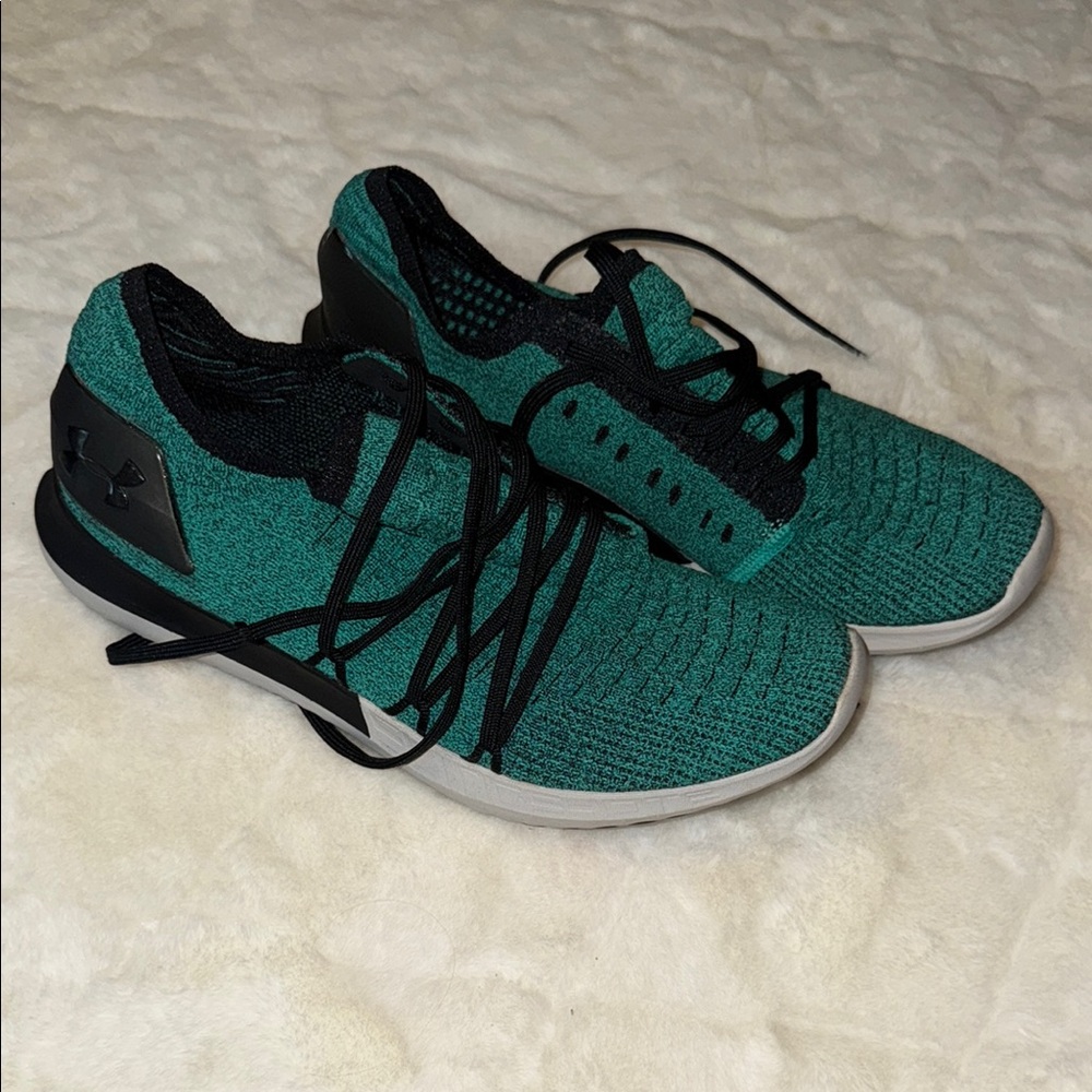 Under Armour Teal and Black Athletic Shoes